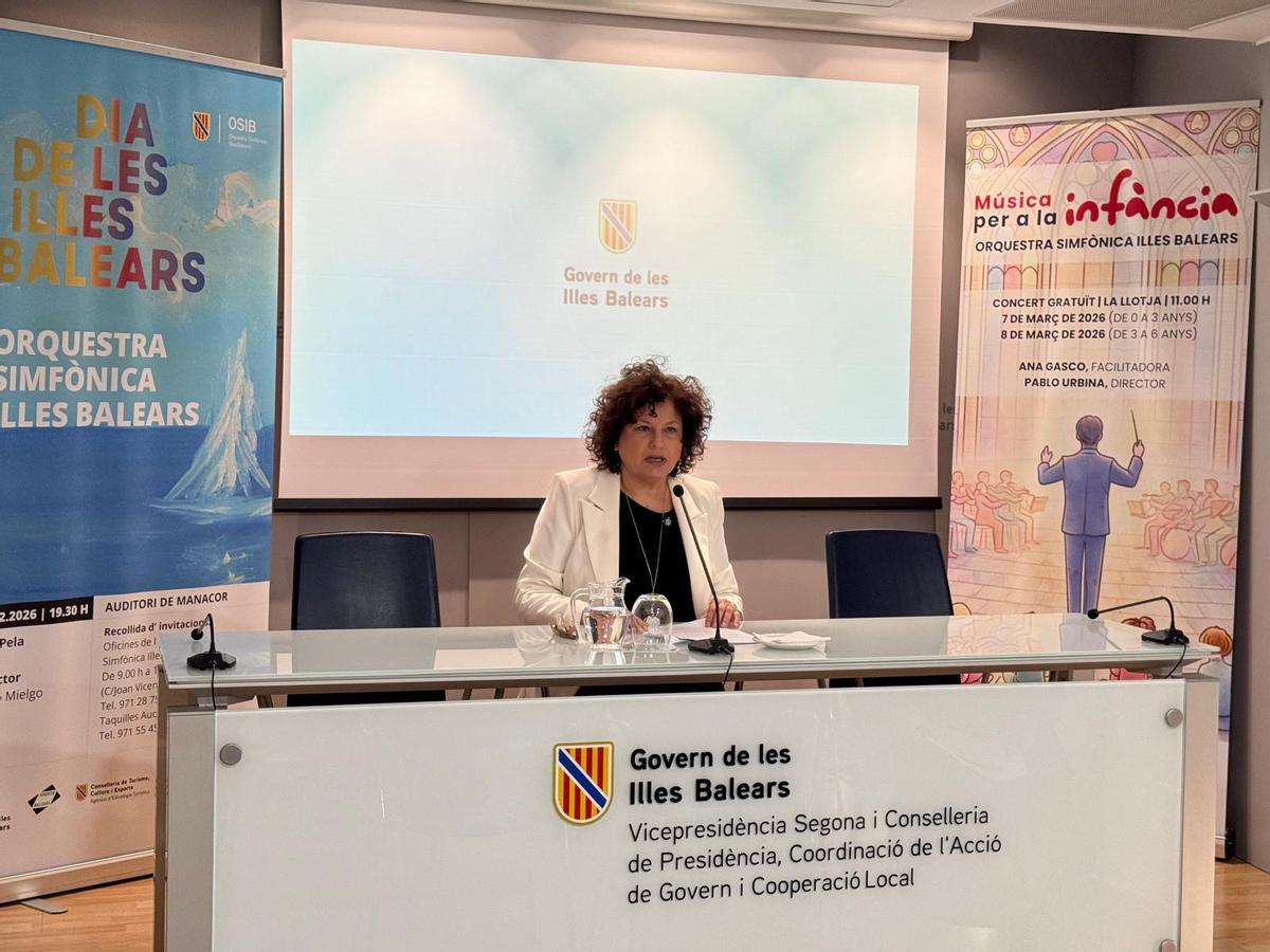 La directora general de Relaciones Institucionales, Xesca Ramis, ha presentado esta mañana los actos del Día de les Illes Balears