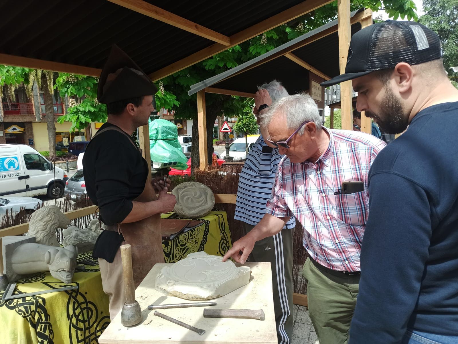 Llanera tiene mucho oficio: así son las demostraciones en vivo en el mercado tradicional de San Isidro