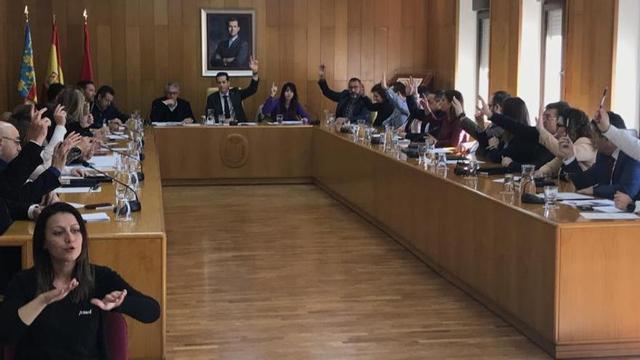 El momento de la votación en el pleno extraordinario