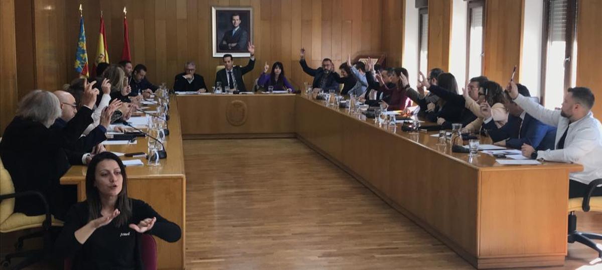El momento de la votación en el pleno extraordinario
