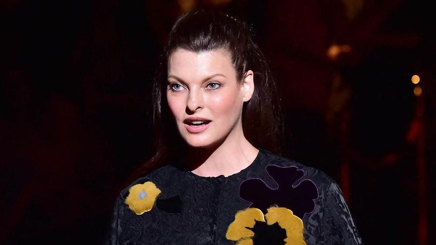 Linda Evangelista revela que tuvo cáncer de mama dos veces: &quot;Les dije a los médicos que no moriría de esto&quot;