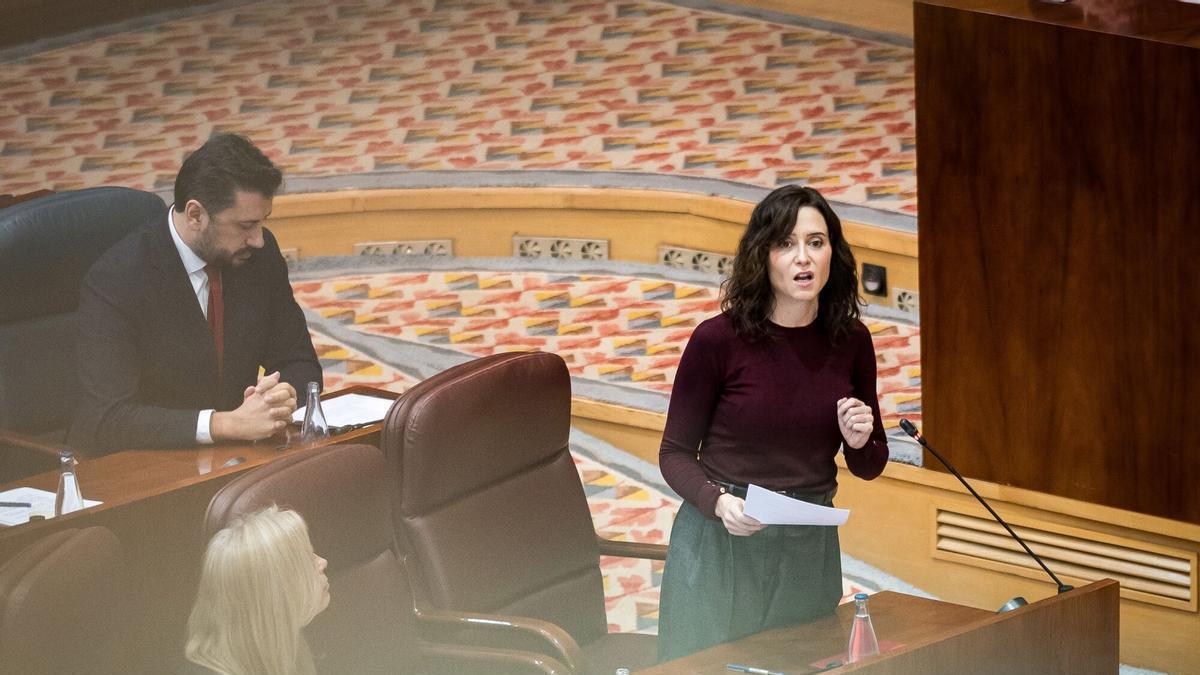 Ayuso carga contra la izquierda por el 'no a la guerra': "Les animo a ir solas y borrachas por Teherán"