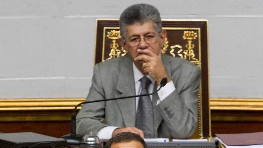 El diputado opositor José Guerra, durante el debate parlamentario.