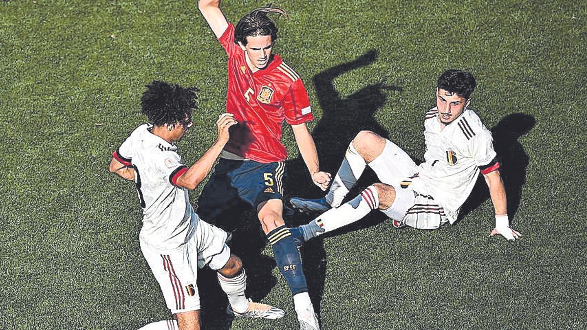 Una imagen del valencianista Yarek con la camiseta de España