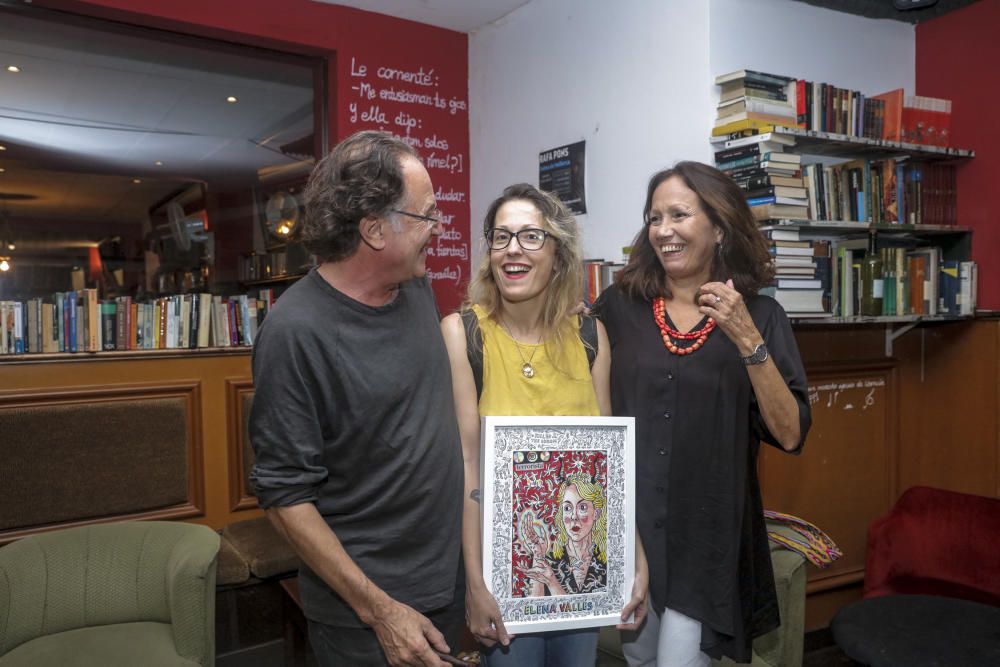 Elena Vallés recibe el premio ´Ditada de Mel´