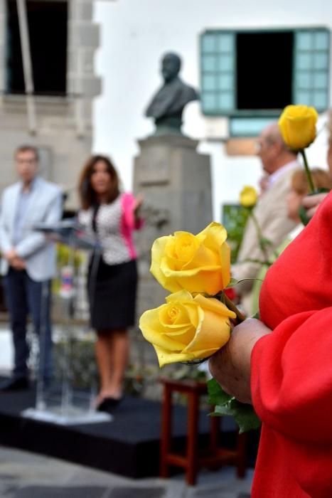 OFRENDA FLORAL 175 AÑOS FERNANDO LEÓN Y CASTILLO