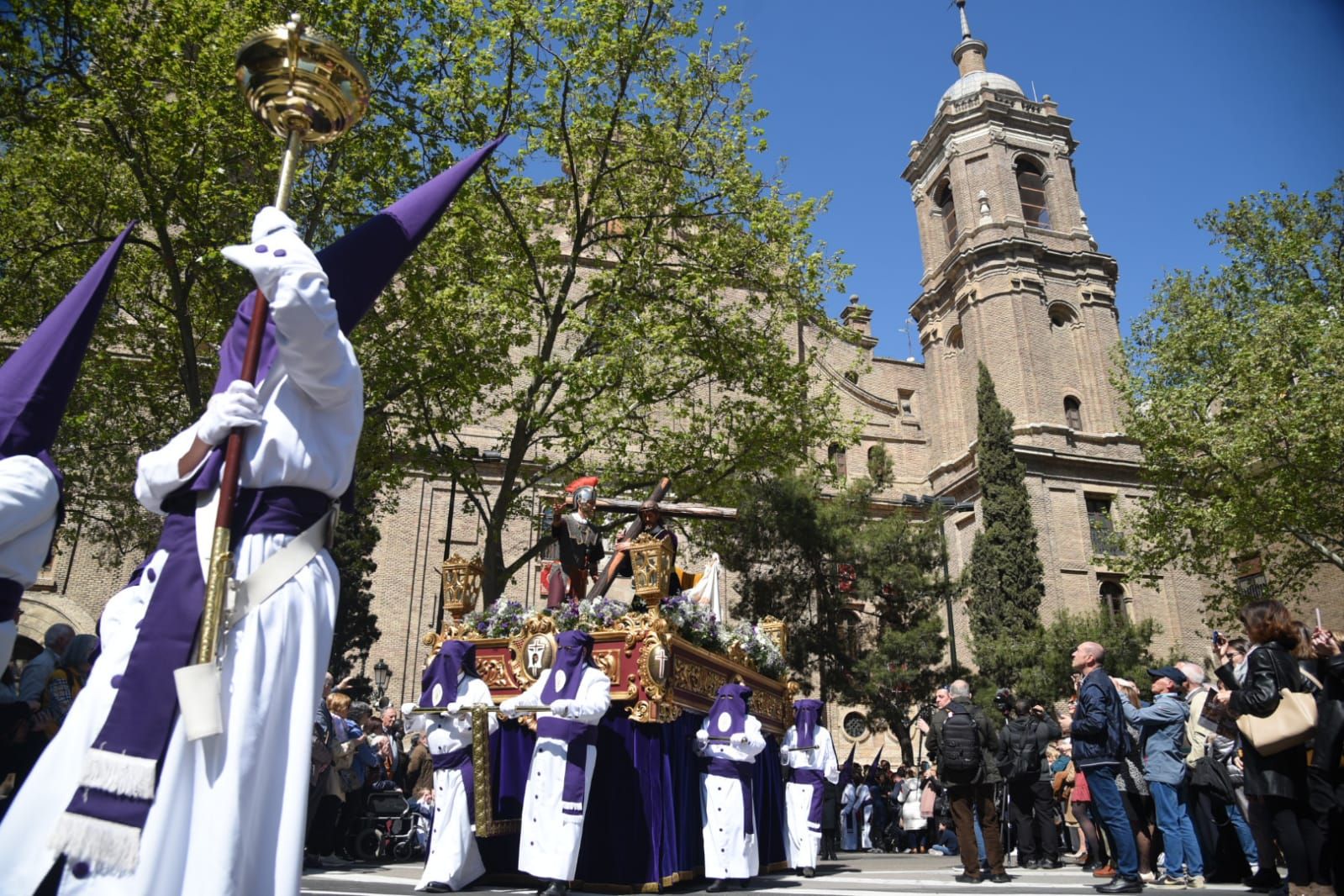 En imágenes | Procesiones del Jueves Santo en Zaragoza