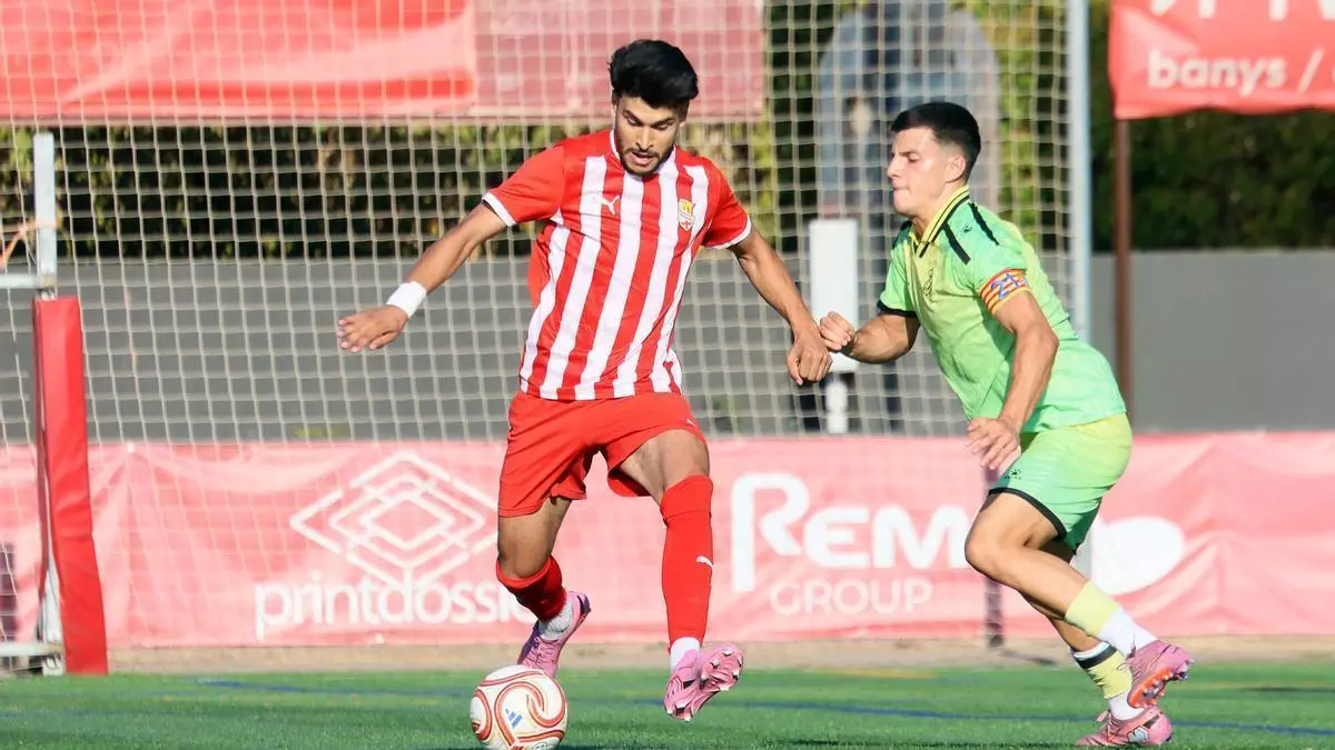 El CE Manresa perd amb l'Espanyol B en el primer partit amistós al Congost