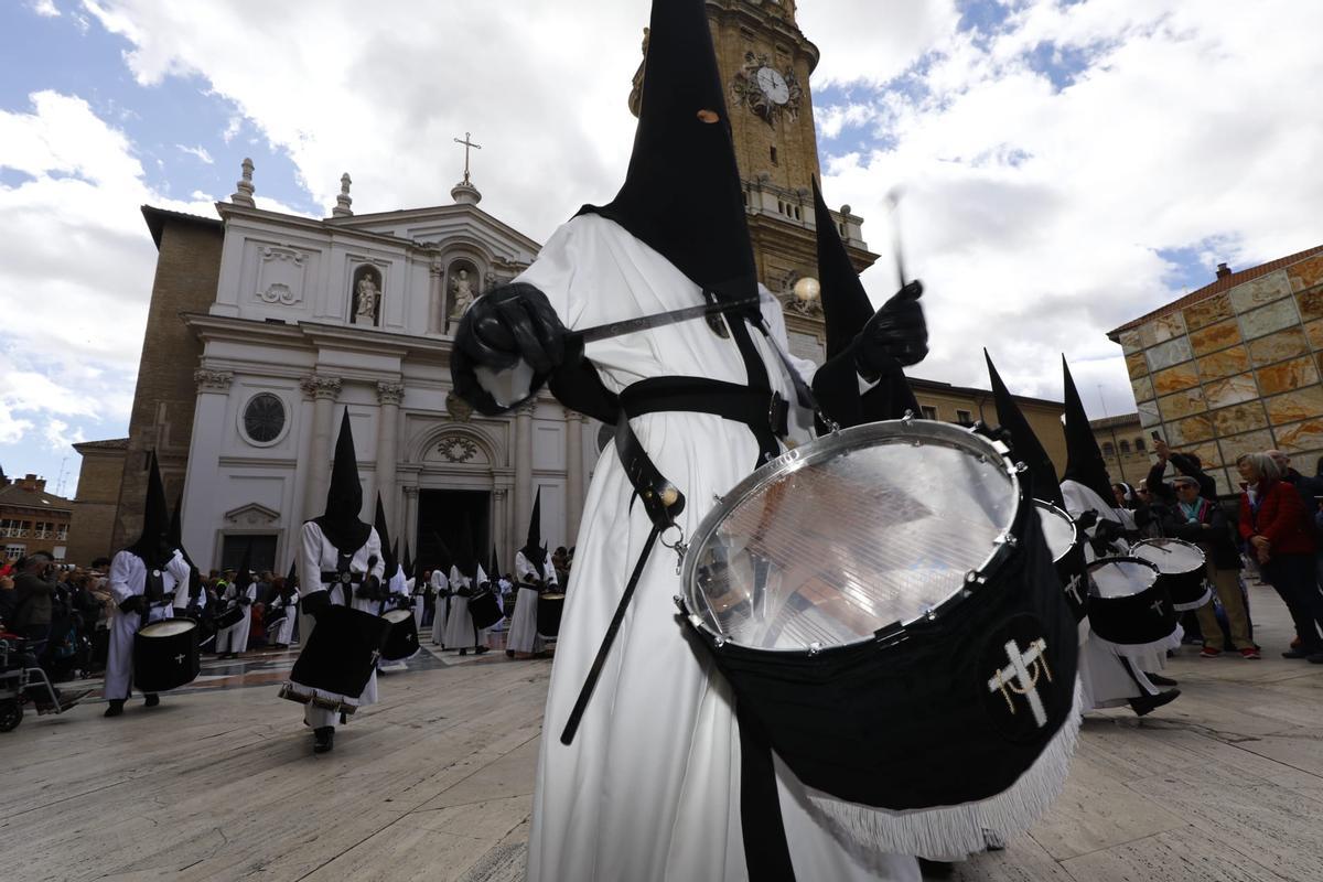 En imágenes | Procesiones del Jueves Santo en Zaragoza