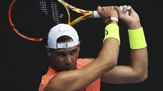 Nadal se estrena en el Open de Australia con Djokovic tras sus talones
