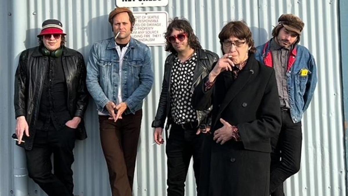 La actual formación de la banda estadounidense que cumple más de 60 años de trayectoria.