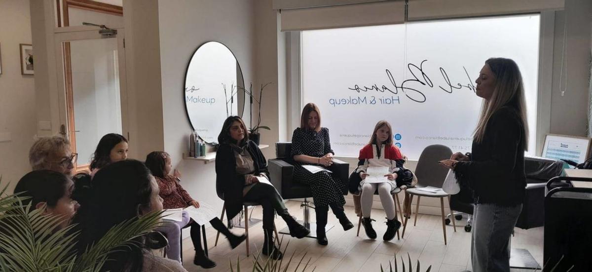 «Antona García» aprende a ponerse guapa | C. T.