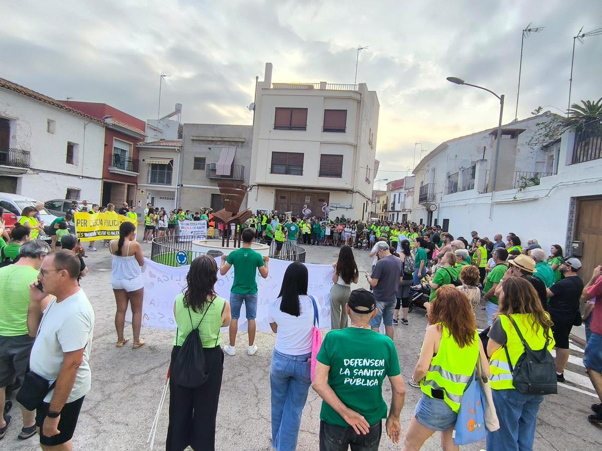 Manifestación histórica en les Valls por la enseñanza.