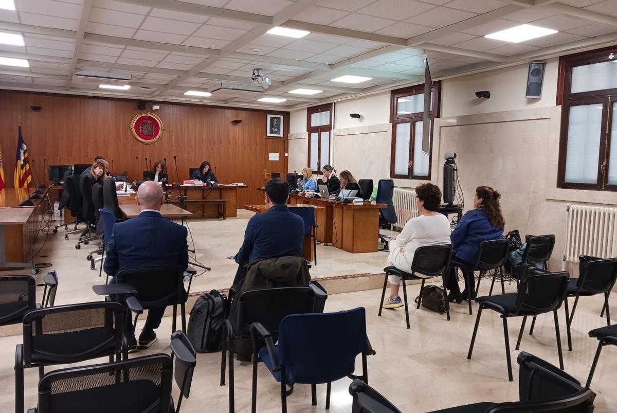 Un momento del juicio en la Audiencia Provincial con Ferrer, Torres, Tur y Cardona. | | BENJI PALAU