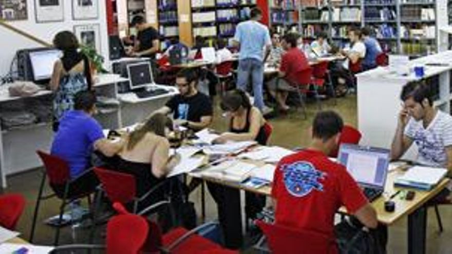 Un 83% de los estudiantes copia sus trabajos en internet