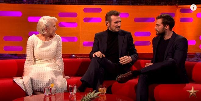 Helen Mirren, Liam Neeson y Jamie Dornan en el show de Graham Norton