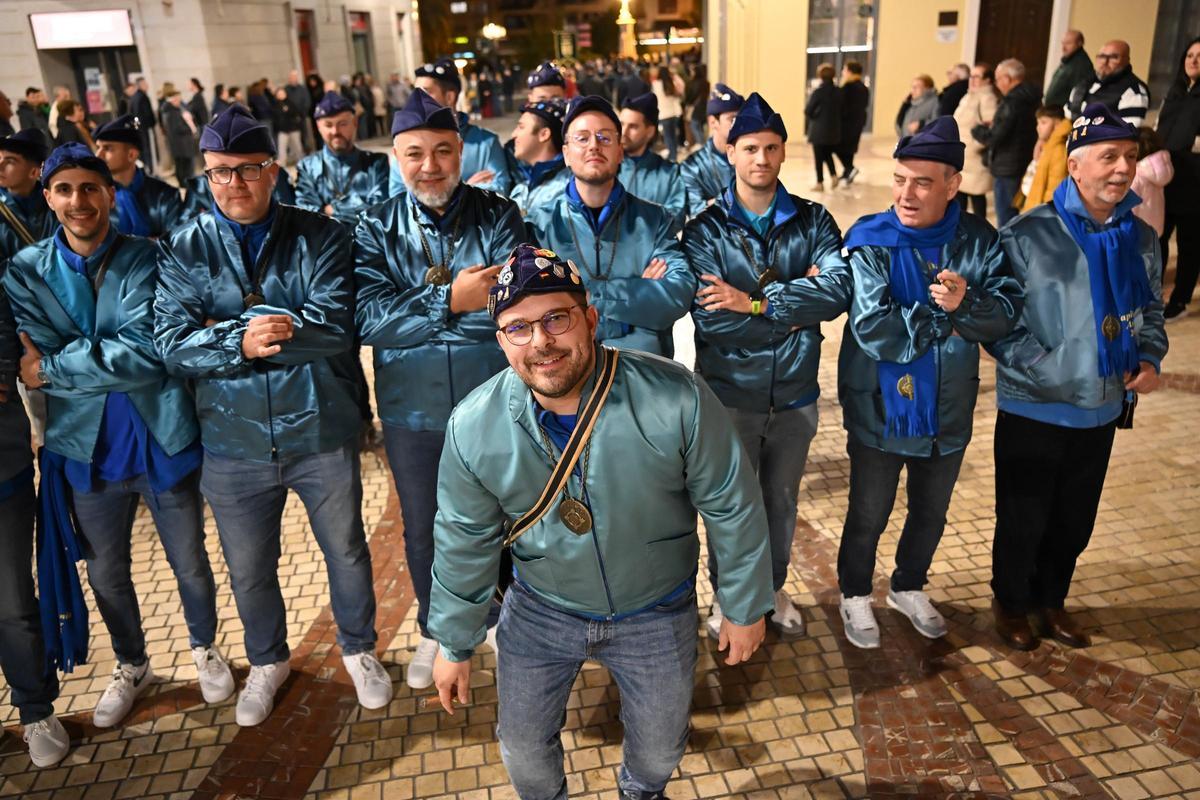 Los Moros y Cristianos desfilan por las calles de Elche en la Entraeta del Mig Any Los Moros y Cristianos desfilan por las calles de Elche en la Entraeta del Mig Any