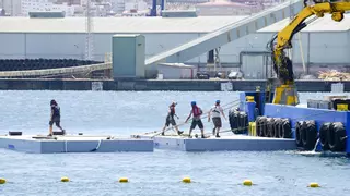 La plataforma flotante para el baño de O Parrote empieza a tomar forma