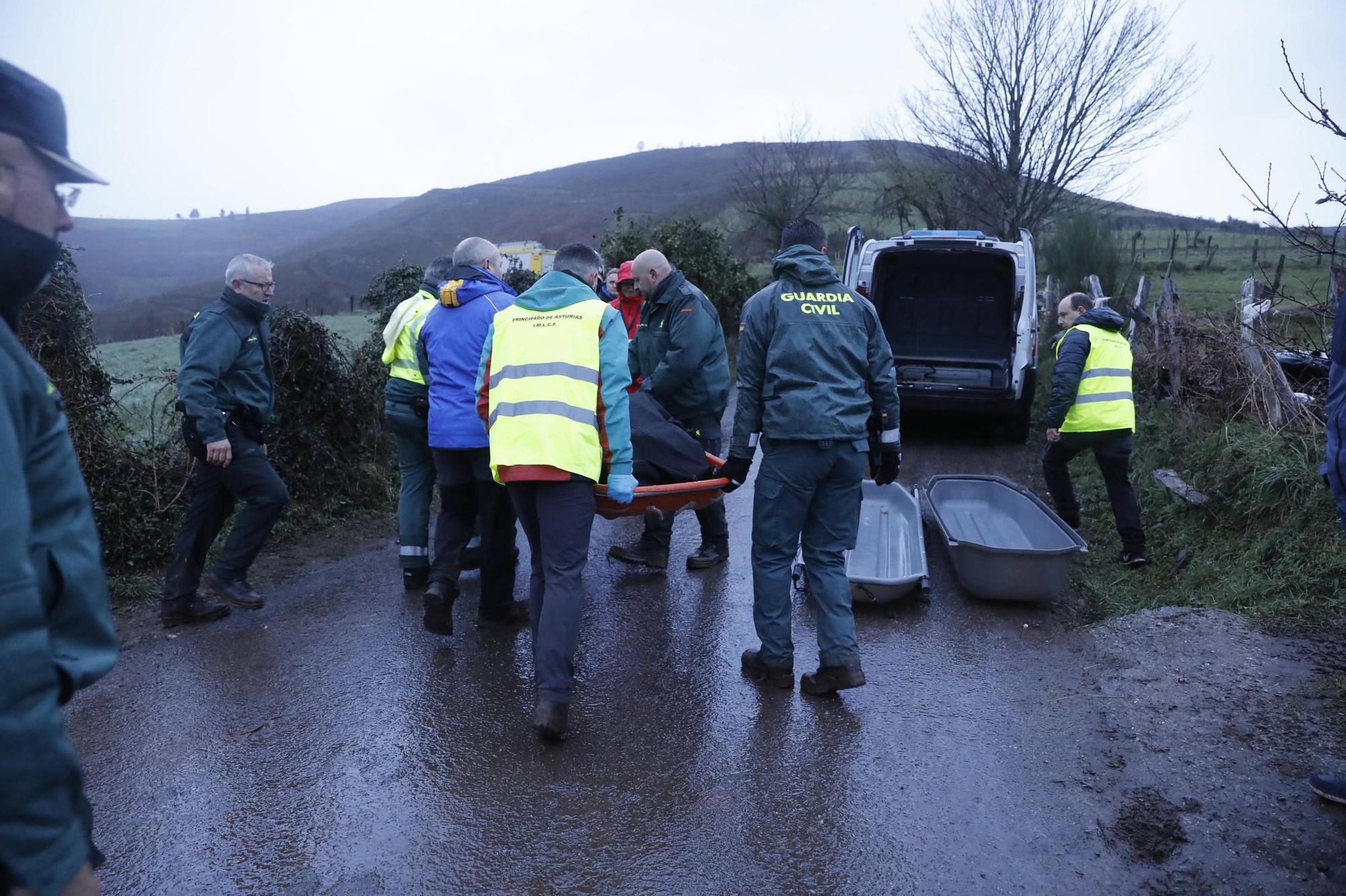 En imágenes | Trágico accidente de un todoterreno en Cangas del Narcea