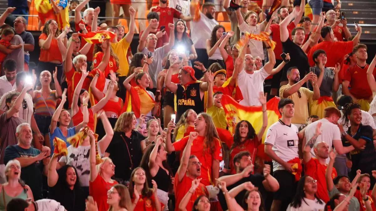 La fontenta vibró con la Roja durante la semifinal.