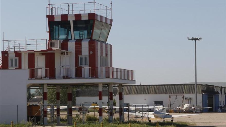 El aeropuerto tiene ya todos los vistos buenos para recobrar vuelos comerciales