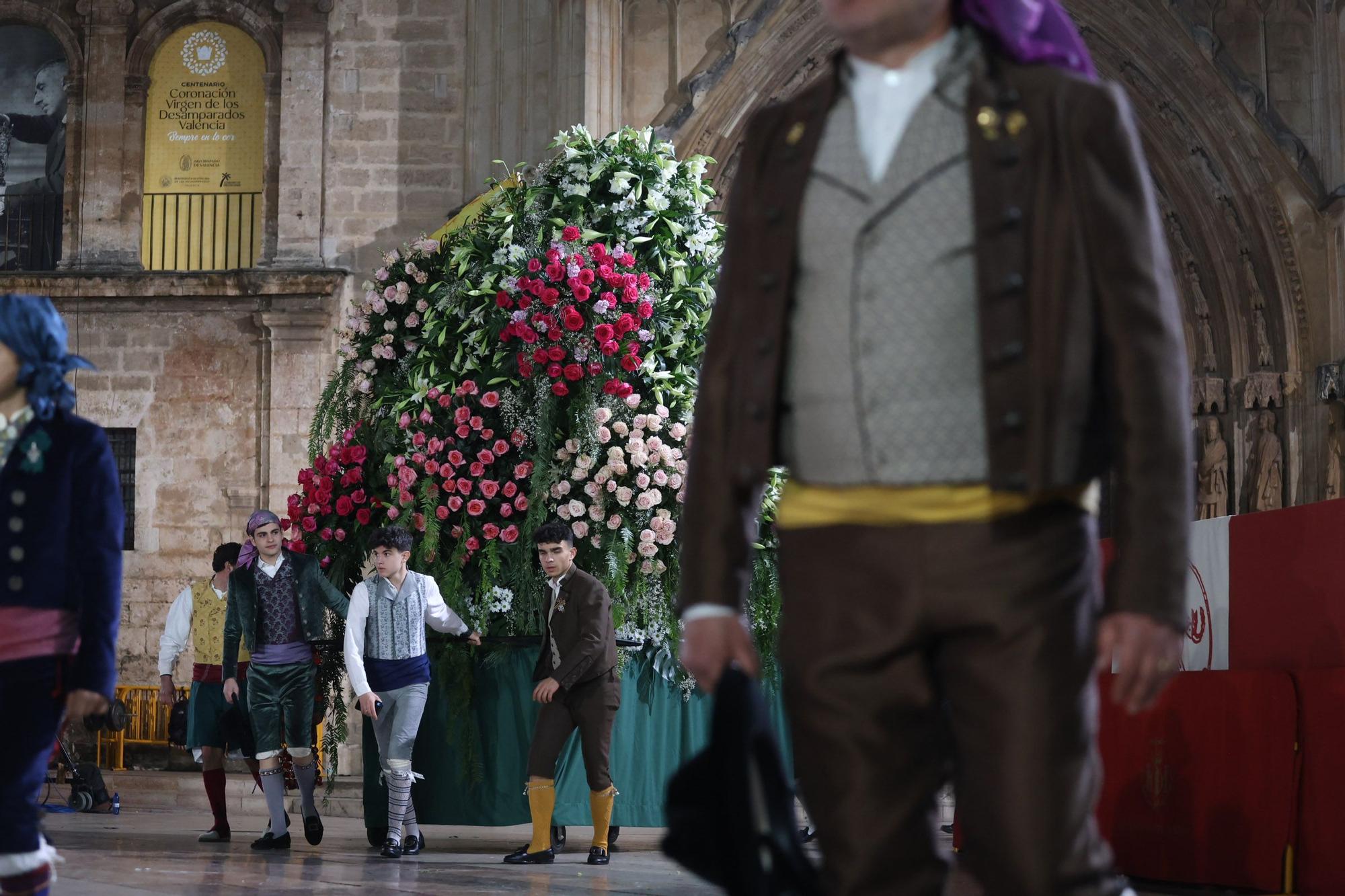 Búscate en el primer día de la Ofrenda en la calle San Vicente entre las 23 y las 24 horas