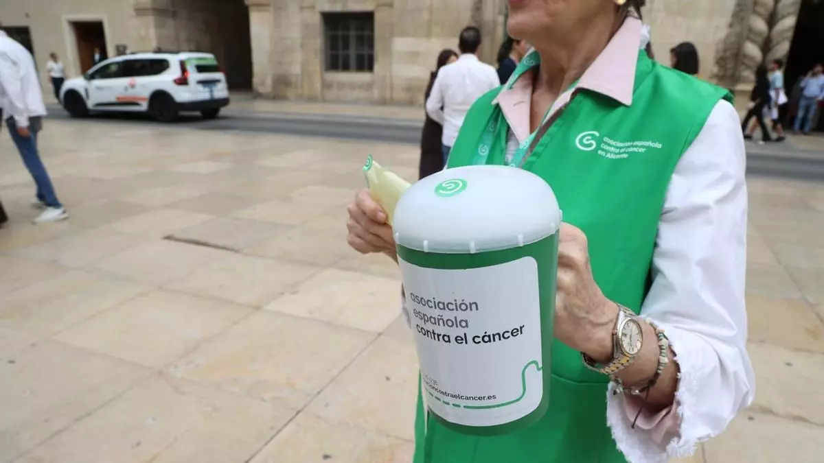 Seis proyectos en marcha y 900.000 euros invertidos en 2025 en investigación contra el cáncer en Alicante