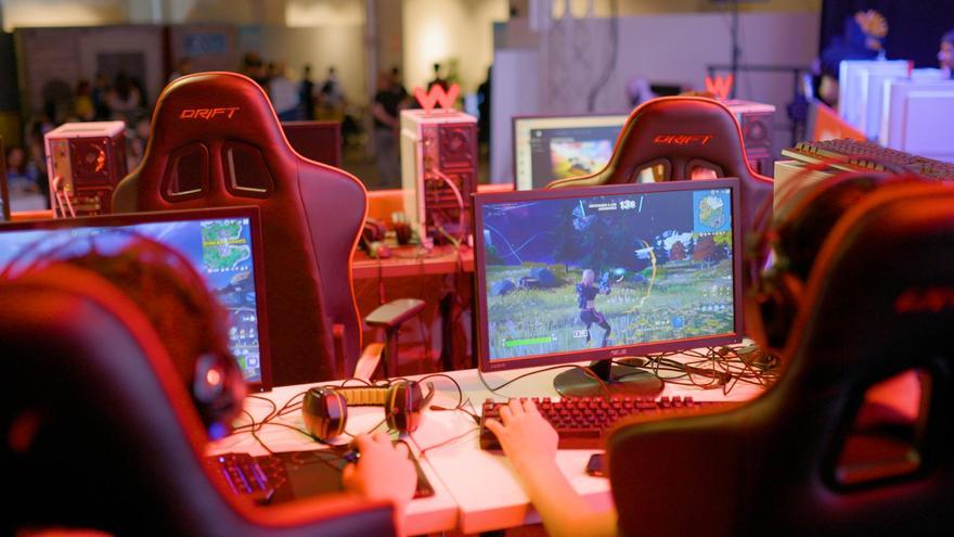 Torneos de videojuegos durante una semana, en Santa Cruz