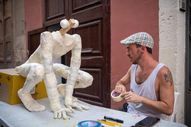 Los secretos de las cinco calles de las fiestas de Gràcia que se vestirán de Tolkien: "Cada una ha trabajado a su manera"
