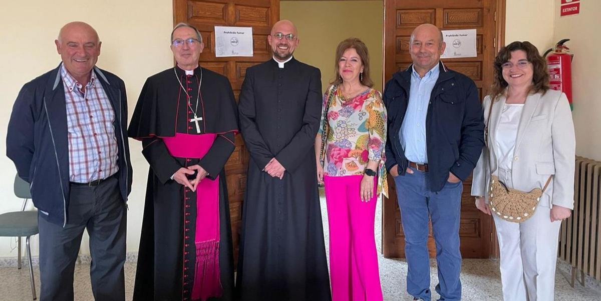 El obispo de Zamora cierra su primera semana de visita pastoral a la diócesis con los vecinos de Peñausende