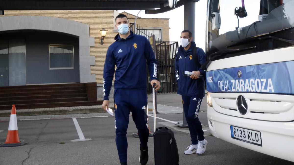 Vuckic, antes de iniciar un viaje con el Real Zaragoza.