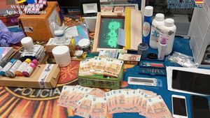 Más de 60.000 euros fraudulentos: cae en Barcelona una de las mayores redes de venta de billetes falsos de 10 y 20 euros