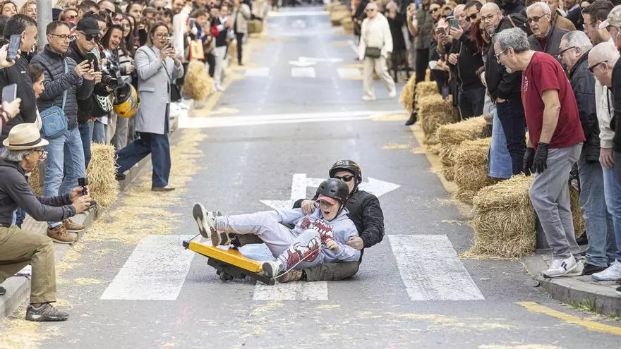 Descenso de galeras con motivo de las fiestas del Porrate de San Anton