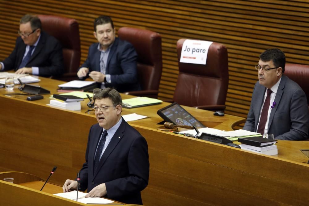 Escaños vacíos en Las Corts por el Día de la Mujer