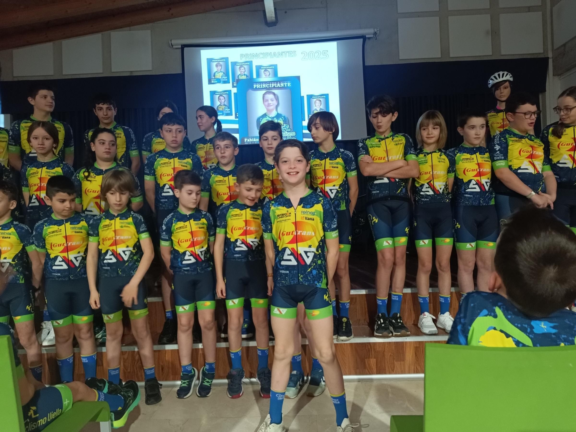 La Escuela de Ciclismo de Viella celebra su Gala Presentación de Temporada