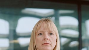 La escritora y traductora Jennifer Croft, autora de La extinción de Irena Rey.