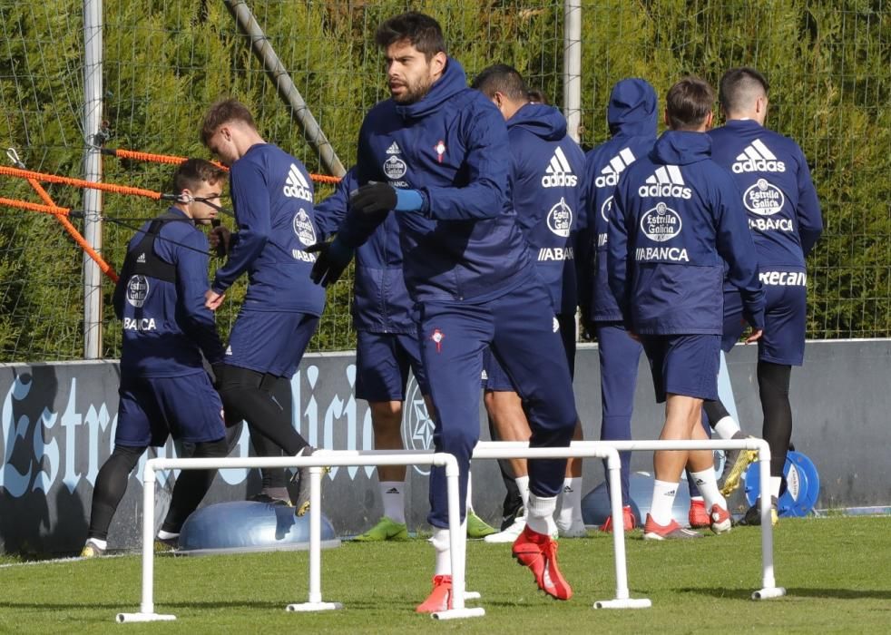 El Celta prepara con intensidad la cita crucial del domingo. // R. Grobas