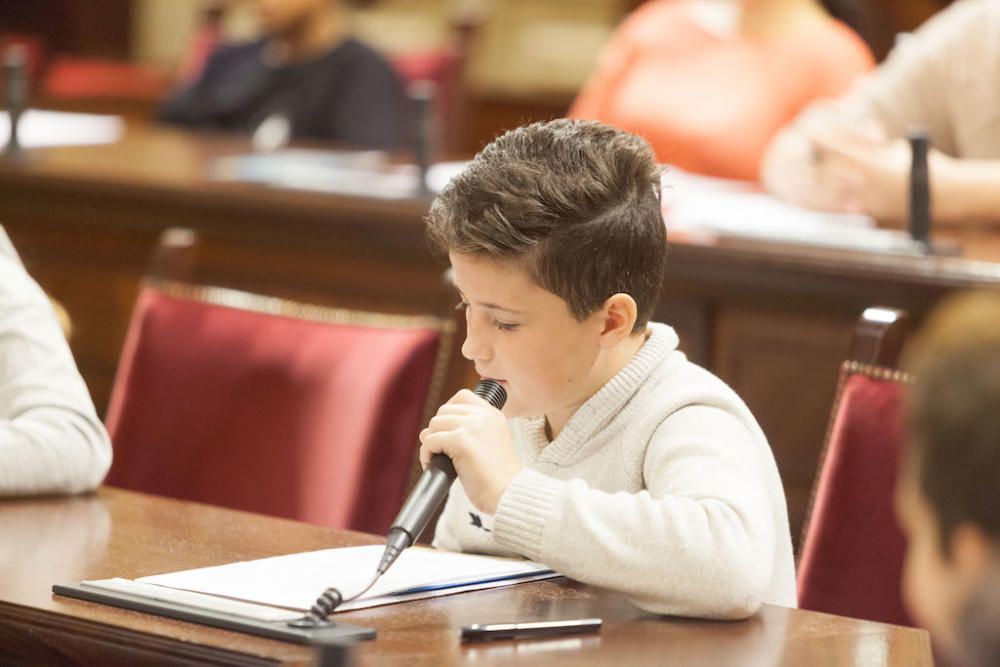 Los más jóvenes 'toman' el Parlament para luchar contra el cambio climático