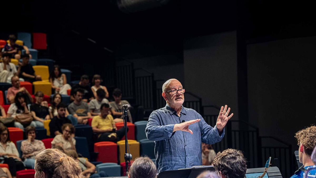 Solla dirigint una joves formació a la festa del jazz que viu Navàs durant el cap de setmana