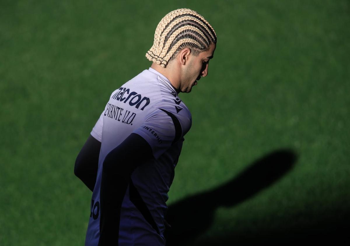 Tay Abed, este jueves en el entrenamiento con el Levante UD