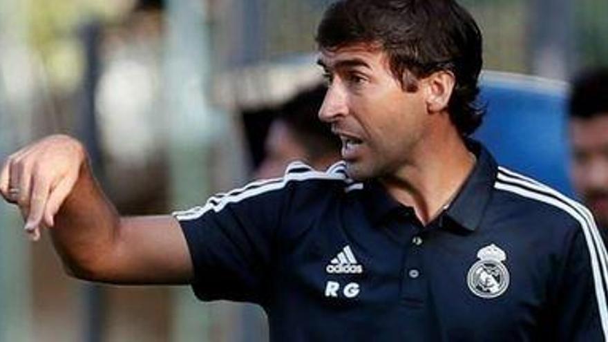 Suena el nombre de Raúl como posible próximo entrenador del Schalke