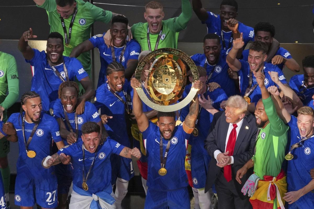 Los jugadores del Chelsea celebrando la conquista del Mundial de Clubes