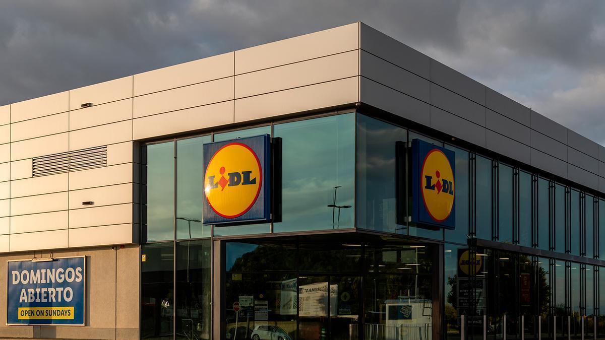 Mañana se esperan colas kilométricas en Lidl para la solución que vuelve invisibles los paños de cocina y los trapos de la cocina: adiós a dejarlos a la vista por menos de 5 euros