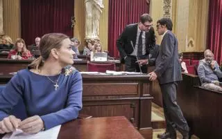 El PP pacta con la izquierda recuperar el catalán como lengua vehicular en la escuela