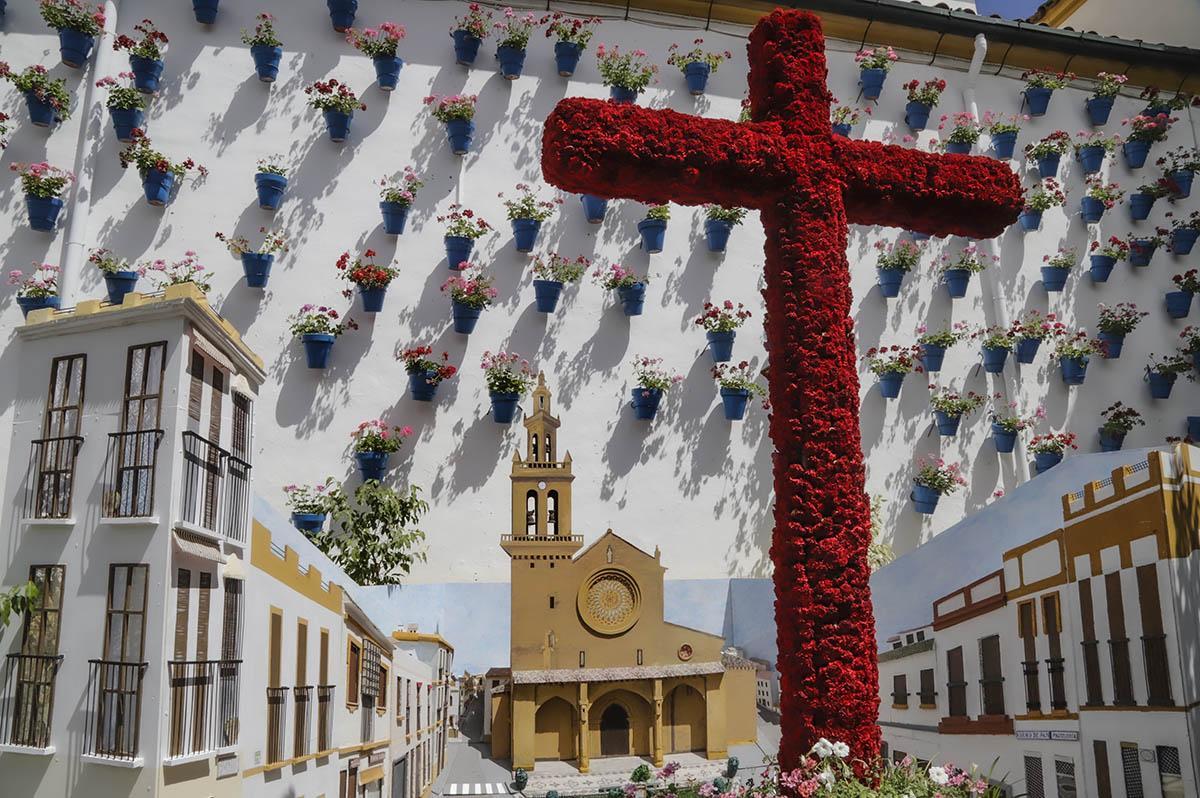La AAVV Nuevo Cañero ganadora del concurso de Cruces de Mayo en zonas modernas La AAVV Nuevo Cañero ganadora del concurso de Cruces de Mayo en zonas modernas