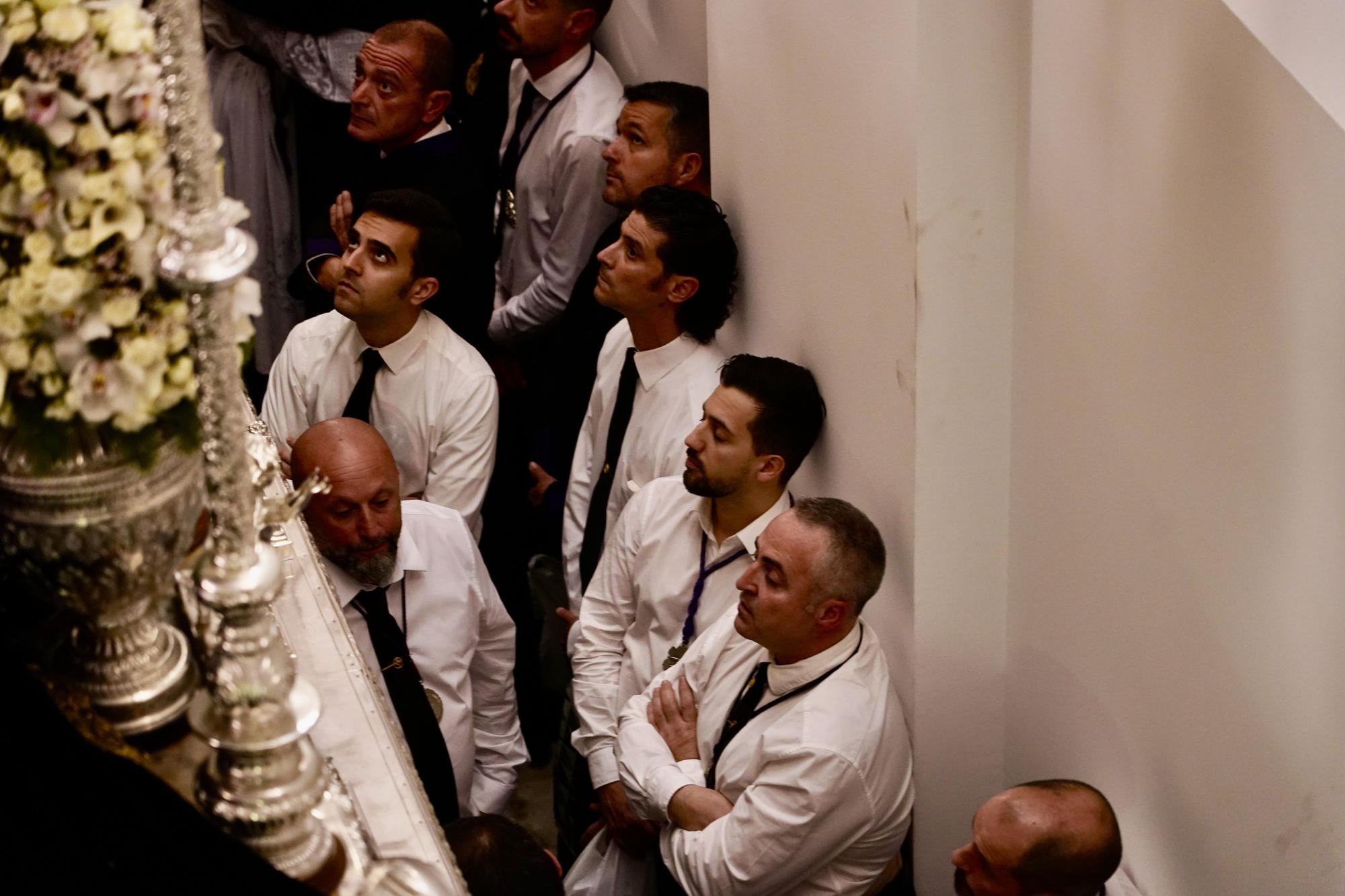 Crucifixión, la primera cofradía del Lunes Santo que tenía que procesionar, suspende su salida.