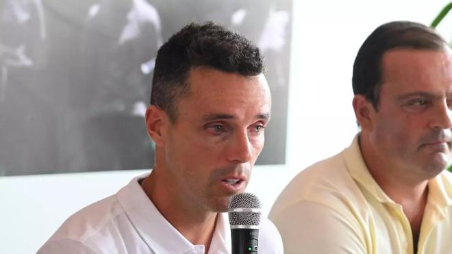 Roberto Bautista no puede contener las lágrimas en su despedida: "Sin mis padres no habría conseguido lo que he conseguido"