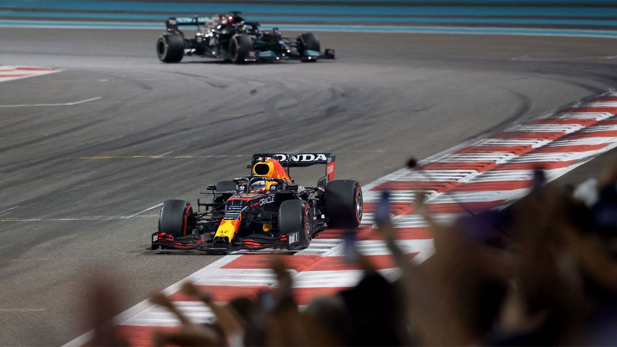 Verstappen se impuso a Hamilton en el pulso por el título 2021 en Abu Dhabi