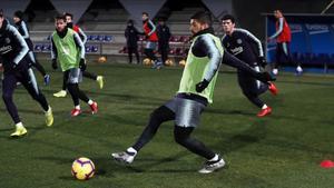 Primer entrenamiento del año en la Ciutat Esportiva Joan Gamper.