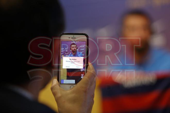 Presentación Arda Turan